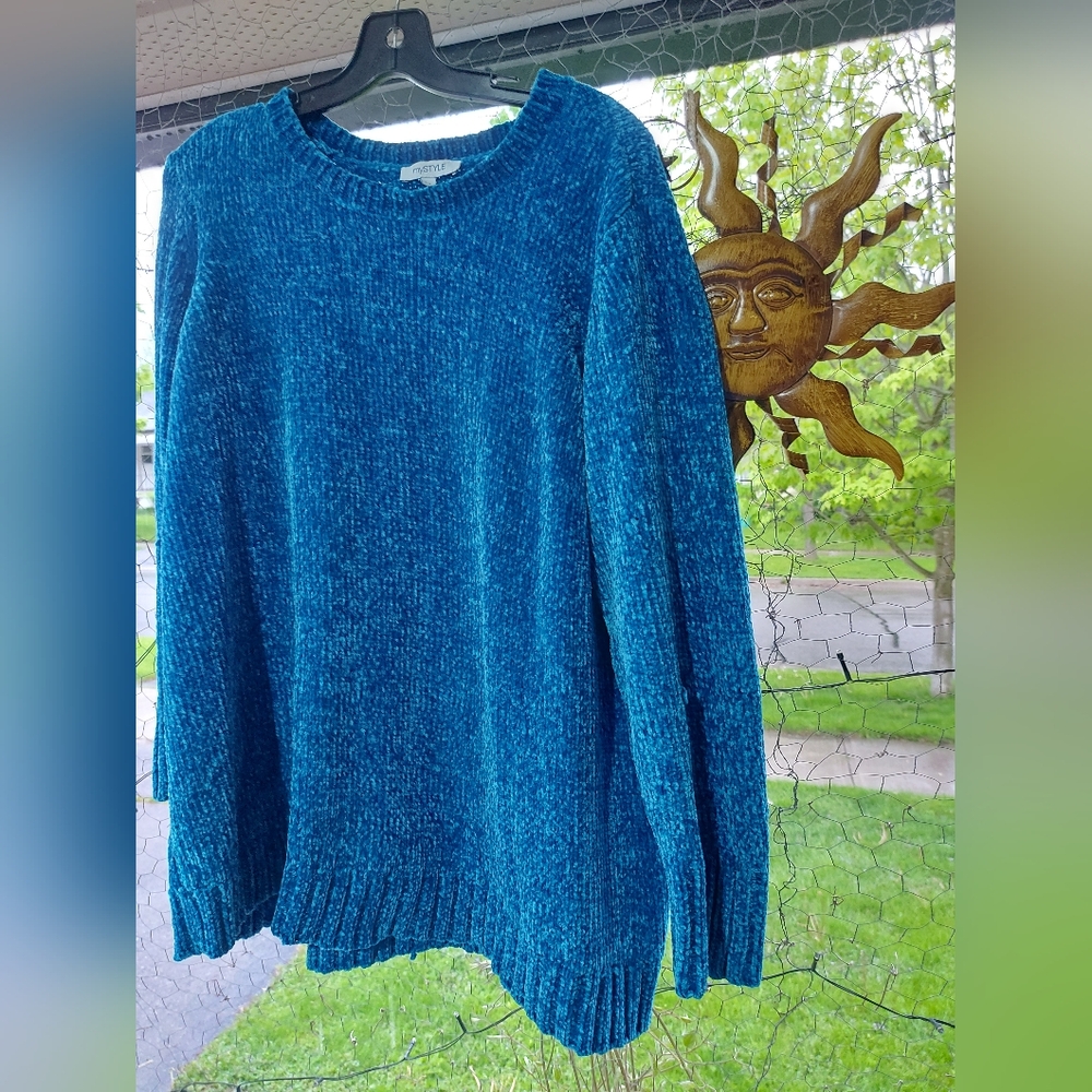 🔹️🔹️||Jewel Toned || Chenille || 2XL || 🔹️🔹️